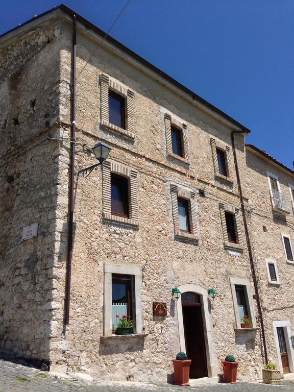 La Locanda Delle Streghe - Relais Ristorante Hotel Castel del Monte  Exterior photo